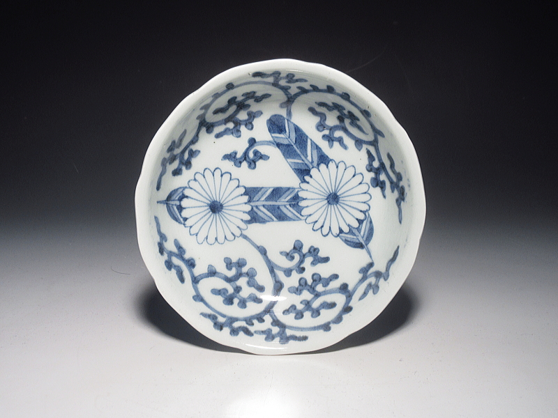 古伊万里　元禄染付　菊花蛸唐草文　深皿【元禄】