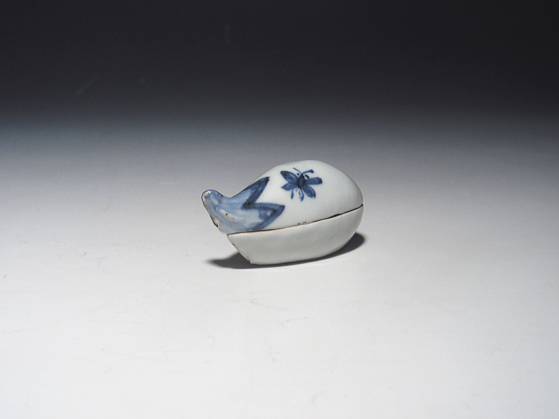 古染付　茄子形　香合【明末清初】