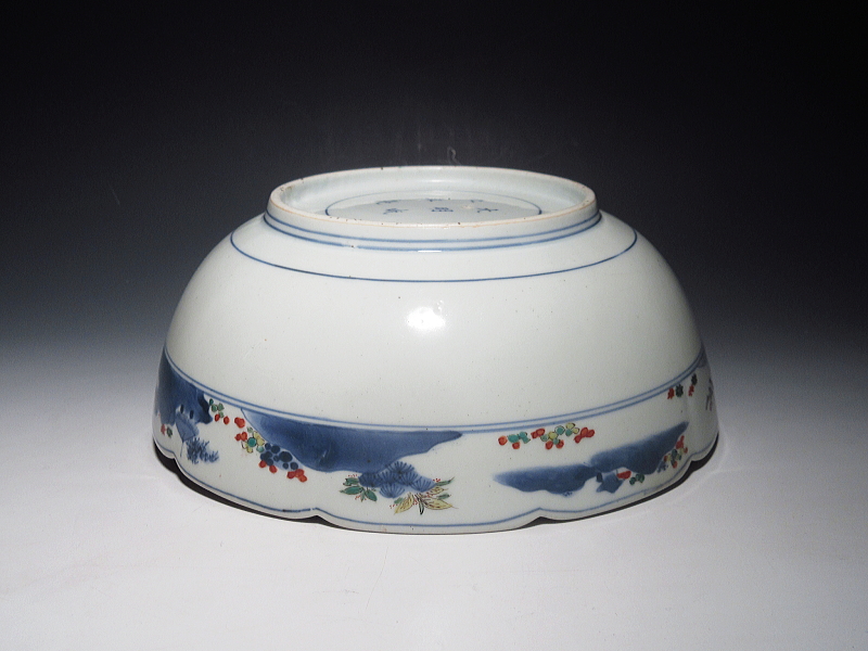 古伊万里　柿右衛門　蝶草花文　輪花鉢【延宝】