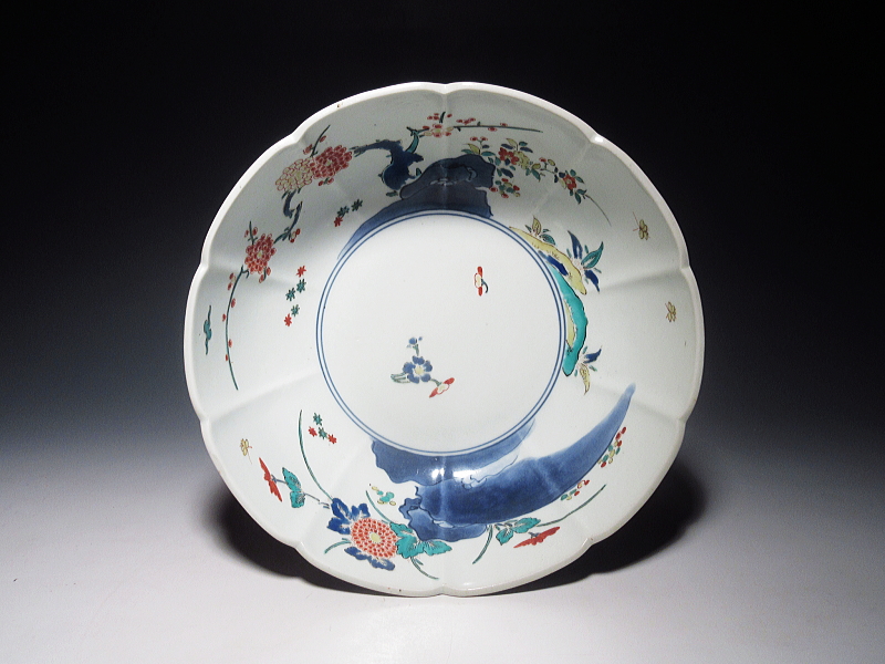古伊万里　柿右衛門　蝶草花文　輪花鉢【延宝】