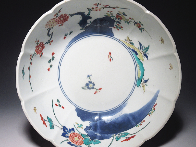 古伊万里　柿右衛門　蝶草花文　輪花鉢【延宝】