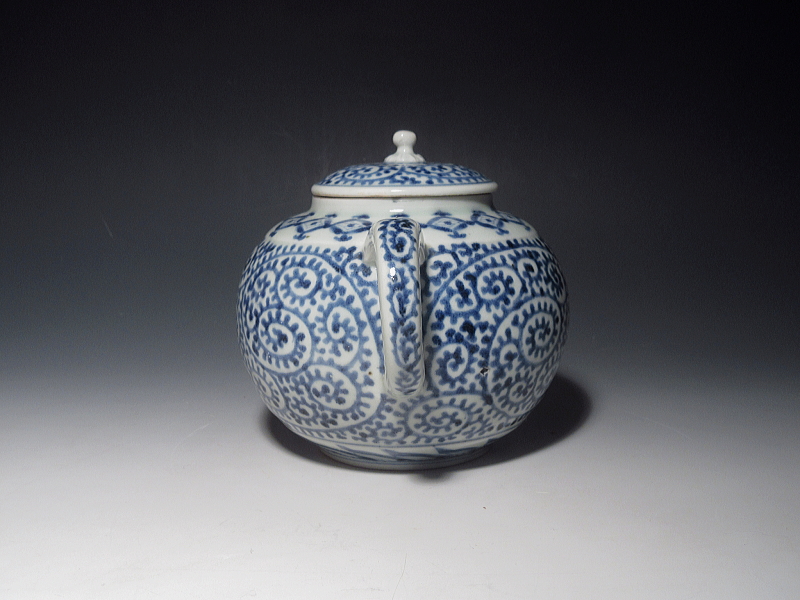 古伊万里　染付　七宝蛸唐草文　水注【享保～宝暦】