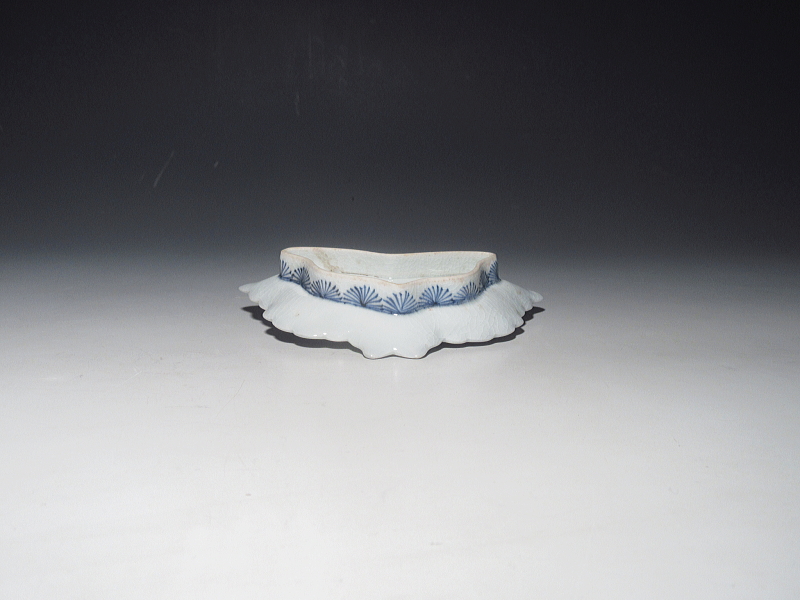 古伊万里　染付　蝶形変形小皿【寛文～延宝】