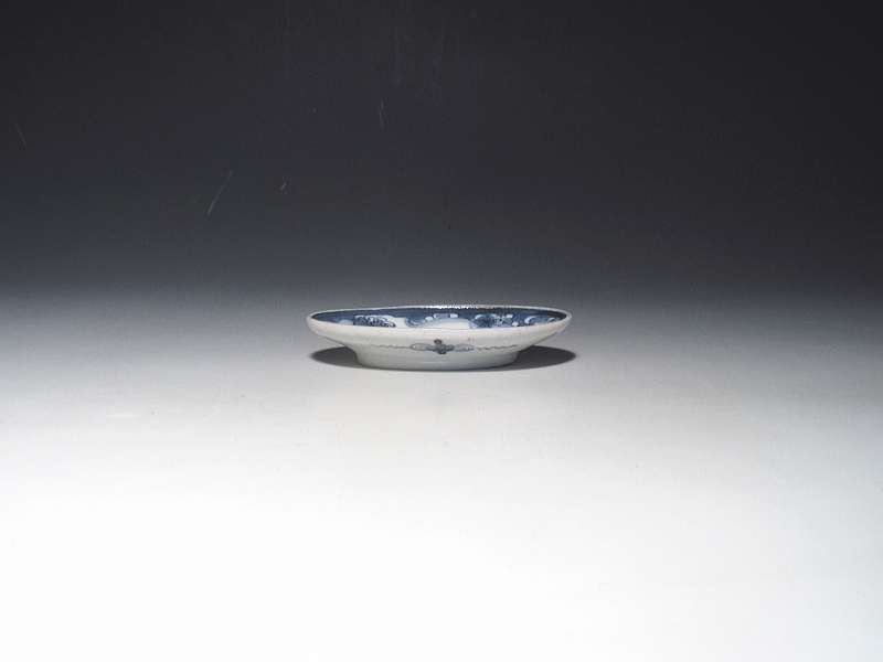 古伊万里　染付　桜花流水文　楕円形豆皿【享保】その１