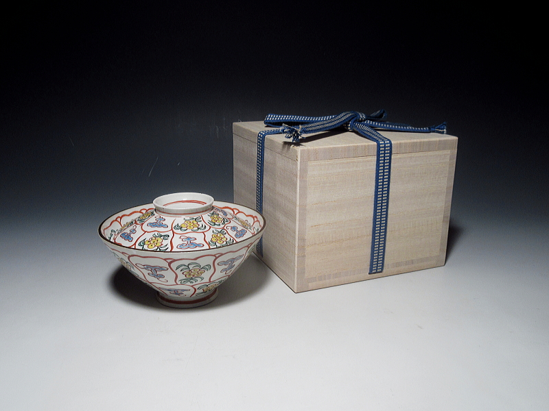 古伊万里　色絵　霊芝捻花文　蓋茶碗【明和～寛政】