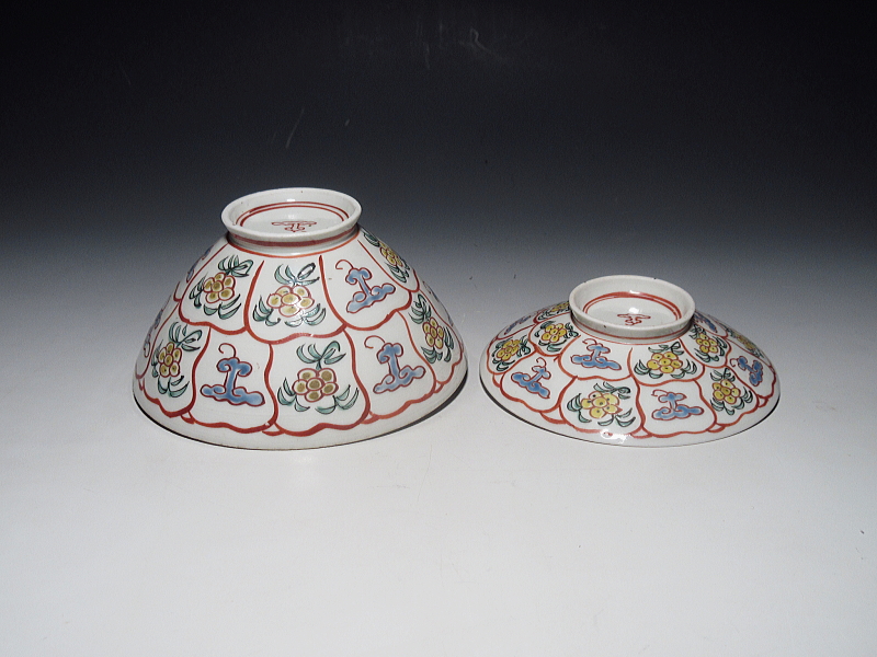 古伊万里　色絵　霊芝捻花文　蓋茶碗【明和～寛政】