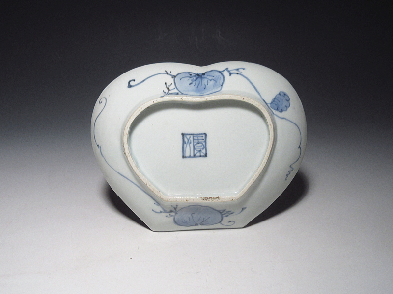 古伊万里　古九谷　赤金銀彩　波鳥文　茄子形変形皿【寛文】