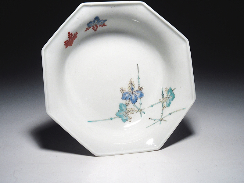 古伊万里　柿右衛門　籬桐葉文　八角面取小鉢【延宝】