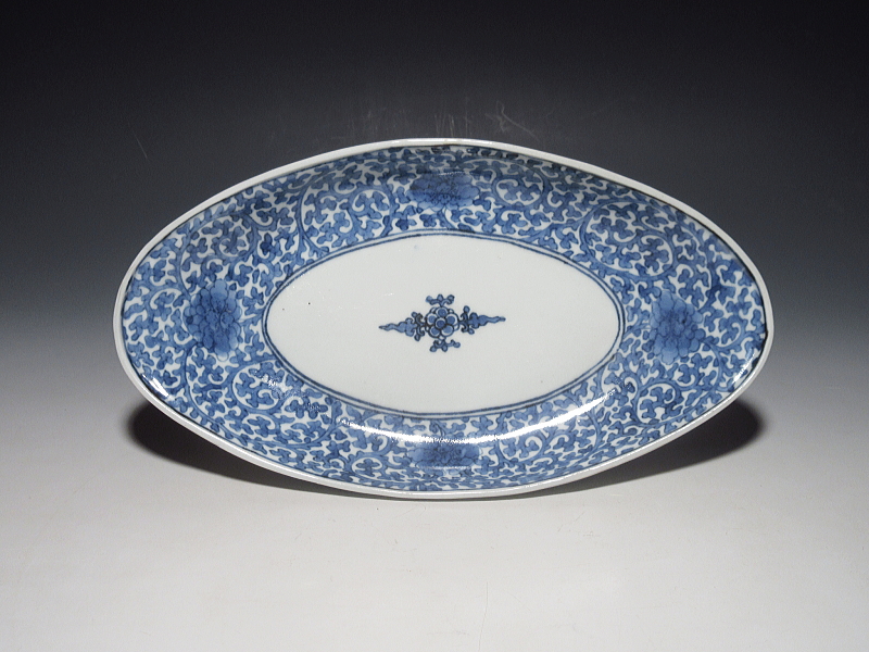 古伊万里　藍柿右衛門　花蛸唐草文　楕円皿【元禄】