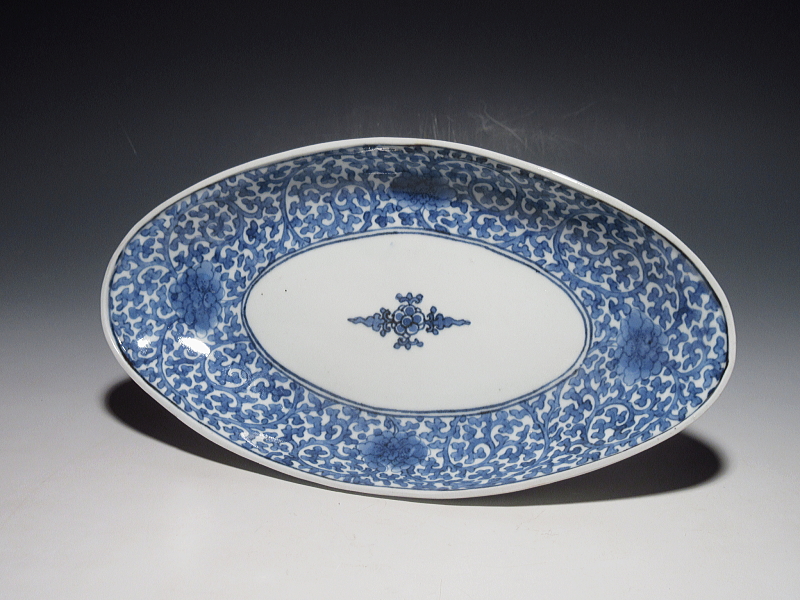 古伊万里　藍柿右衛門　花蛸唐草文　楕円皿【元禄】