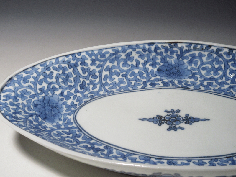 古伊万里　藍柿右衛門　花蛸唐草文　楕円皿【元禄】