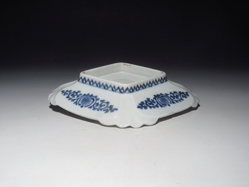 古伊万里　柿右衛門　牡丹鳳凰文　菱形変形皿【延宝】