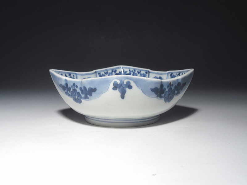 古伊万里　藍柿右衛門　花唐草文　四方小鉢【延宝～元禄】その１