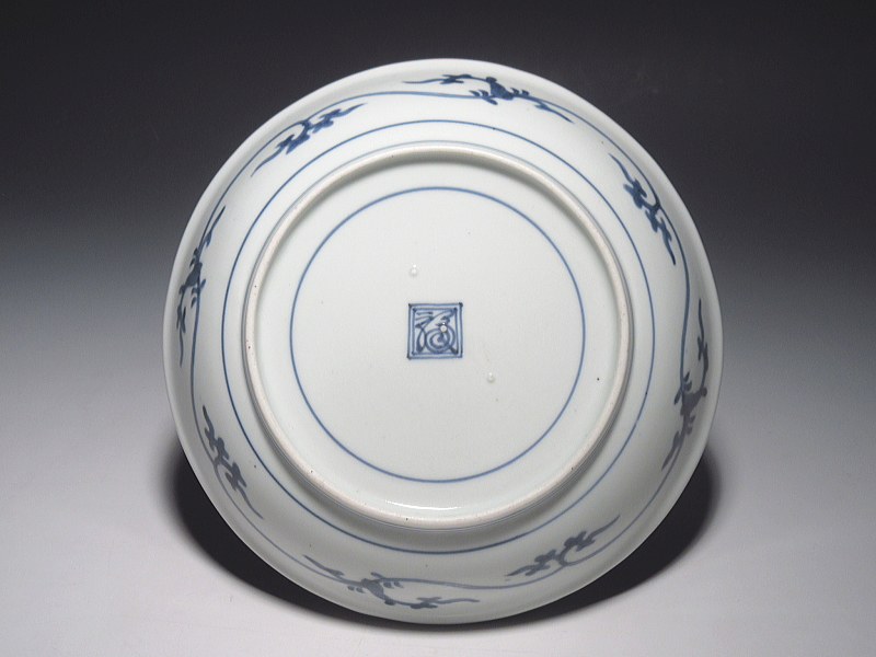 古伊万里　藍柿右衛門　薄瑠璃抜き　花蛸唐草文　六寸皿【延宝～元禄】その１