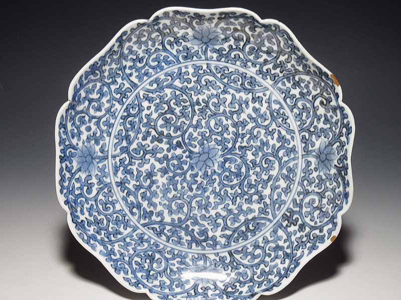 古伊万里　染付　全面蛸唐草文　六寸皿【元禄～享保】