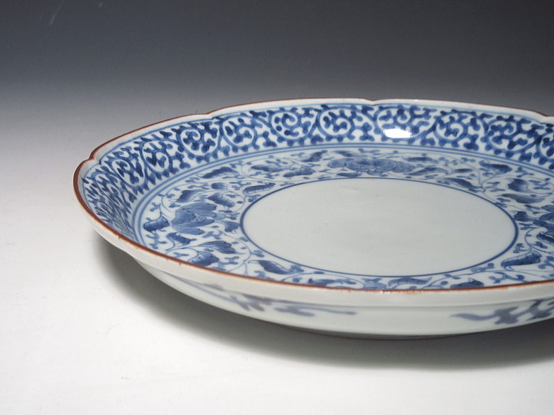 古伊万里　元禄染付　花・蛸唐草文　七寸皿【元禄】