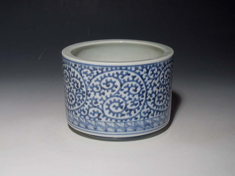 古伊万里　染付　蛸唐草文　大振り火入【宝暦】