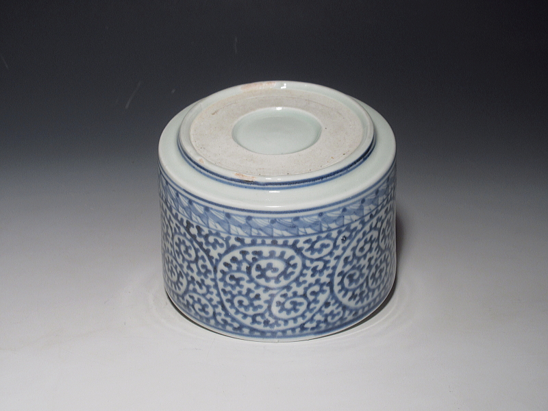 古伊万里　染付　蛸唐草文　大振り火入【宝暦】