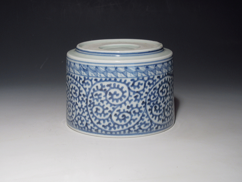 古伊万里　染付　蛸唐草文　大振り火入【宝暦】