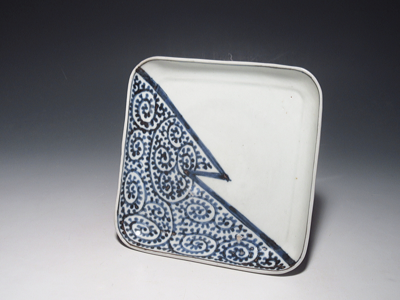 古伊万里　染付　書き分け　蛸唐草文　角皿【宝暦】