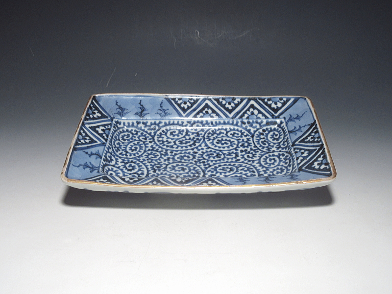 古伊万里　染付　全面蛸唐草文　角皿【宝暦～明和】その１