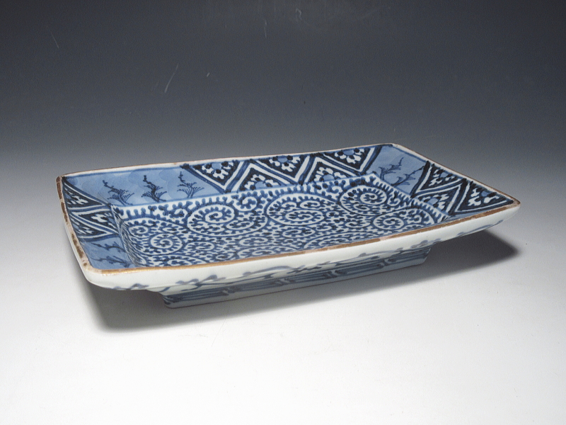 古伊万里　染付　全面蛸唐草文　角皿【宝暦～明和】その１