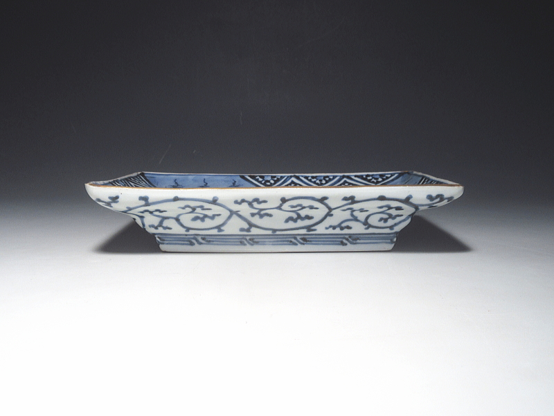 古伊万里　染付　全面蛸唐草文　角皿【宝暦～明和】その２