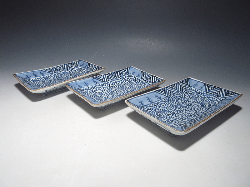 古伊万里　染付　全面蛸唐草文　角皿【宝暦～明和】その３