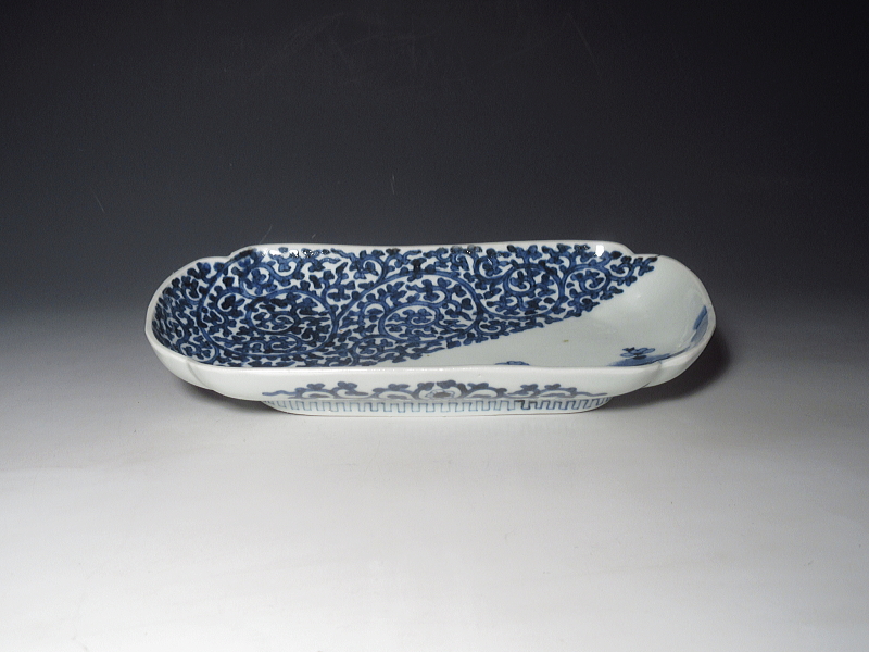 古伊万里　染付　桜花流水蛸唐草文　長皿【元禄】