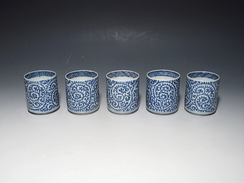 古伊万里　染付　全面蛸唐草文　のぞき猪口　５客組【宝暦】
