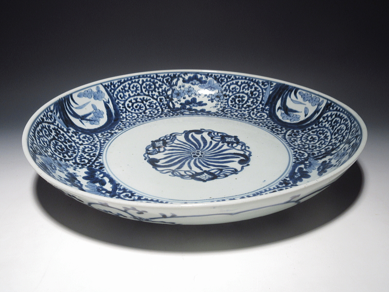 古伊万里　染付　丸文蛸唐草　大皿【享保～宝暦】