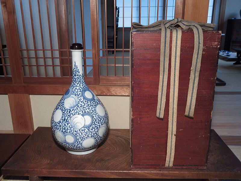 古伊万里 染付 雪輪蛸唐草文 大徳利【元禄~享保】