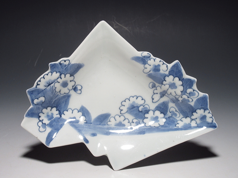 古伊万里　藍柿右衛門　染付　桜花文　折紙形皿【延宝】