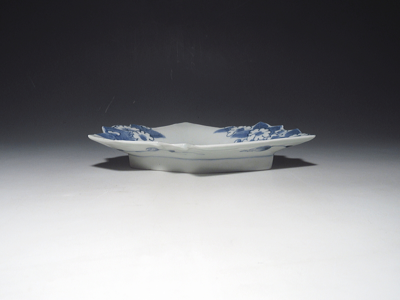 古伊万里　藍柿右衛門　染付　桜花文　折紙形皿【延宝】
