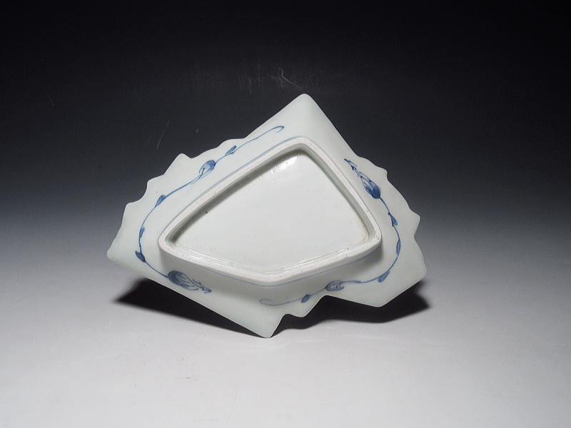 古伊万里　藍柿右衛門　染付　桜花文　折紙形皿【延宝】