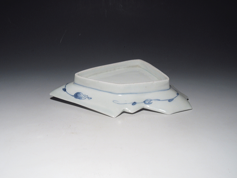 古伊万里　藍柿右衛門　染付　桜花文　折紙形皿【延宝】