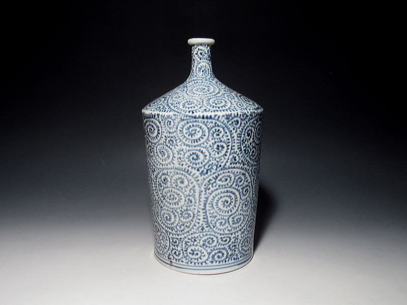 古伊万里　染付　蛸唐草文　酒徳利（かとや銘）【宝暦】