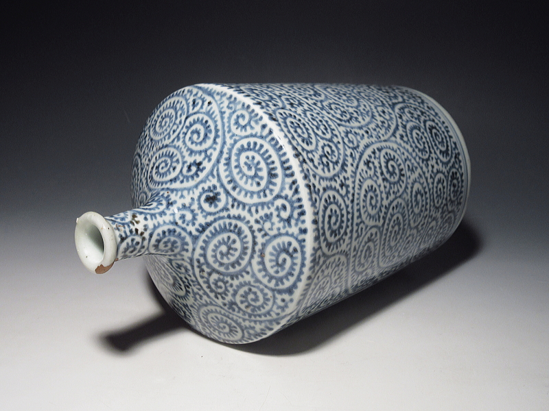 古伊万里　染付　蛸唐草文　酒徳利（忍冬酒）【宝暦】
