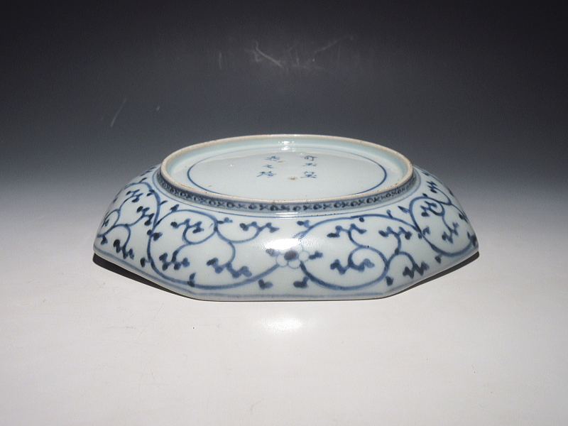 古伊万里　染付　蛸唐草文　面取り六寸強皿　５枚組【宝暦】