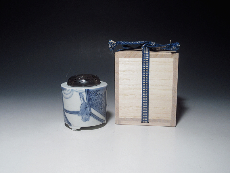 古伊万里　藍柿右衛門　芭蕉人物文　銀火屋香炉【元禄】