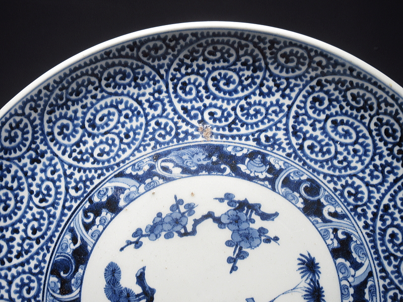 古伊万里　染付　宝珠飛龍蛸唐草文　大皿【宝暦】